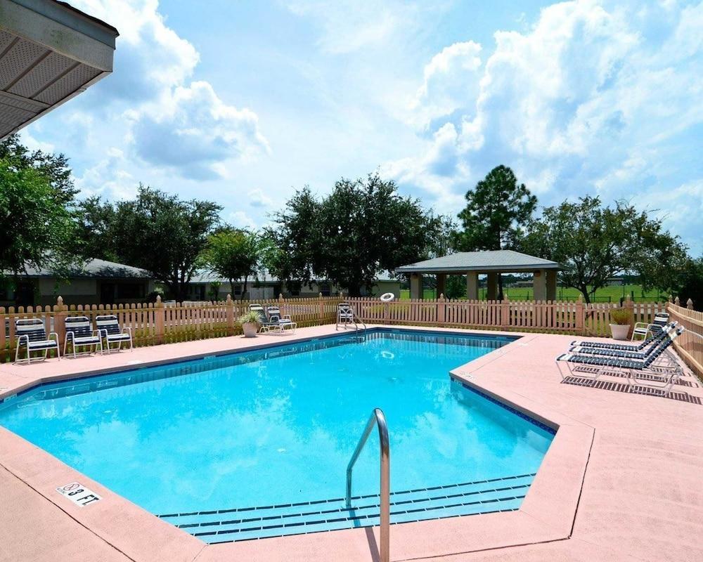Rodeway Inn & Suites Haines City Exterior foto
