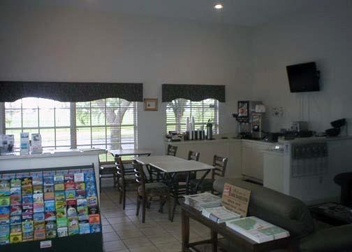 Rodeway Inn & Suites Haines City Restaurant foto