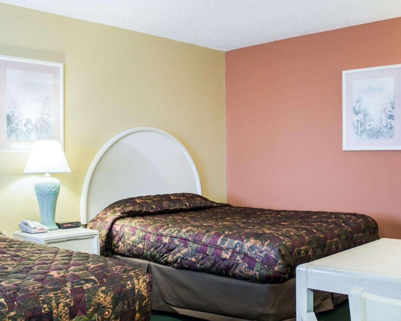 Rodeway Inn & Suites Haines City Exterior foto