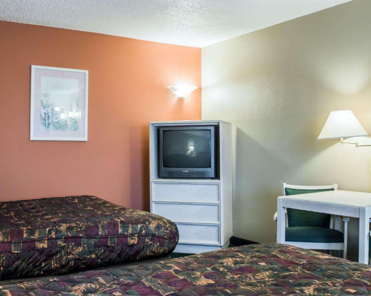 Rodeway Inn & Suites Haines City Exterior foto
